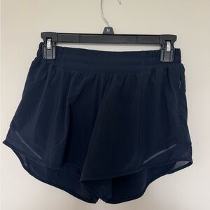 Lululemon Navy Blue Hotty Hot Shorts Size 6 Tall Run Yoga Lined 3.5 inch inseam